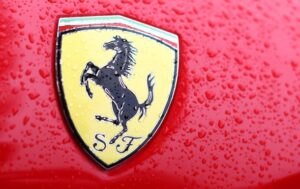 Ferrari продала перший автомобіль за біткоїни