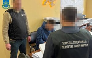 Посадовців КЕВ ЗСУ підозрюють у розтраті 124 млн