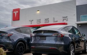 Капіталізація Tesla впала нижче психологічної межі