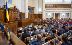 Парламент ухвалив закон про підвищення зарплат чиновників